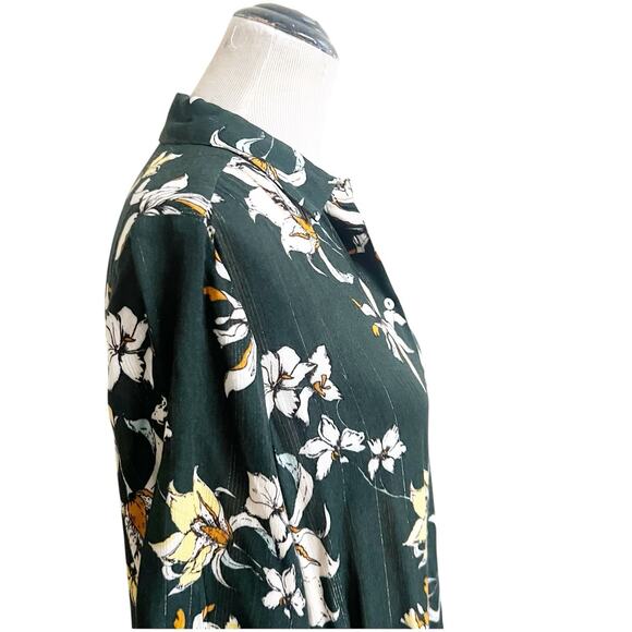 Knot Sisters Orchid Floral Button Front Shirt Short Sleeve Green Size Medium NWT - Picture 5 of 11